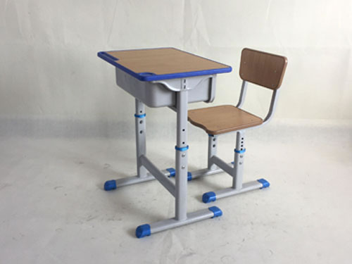 升降课桌椅